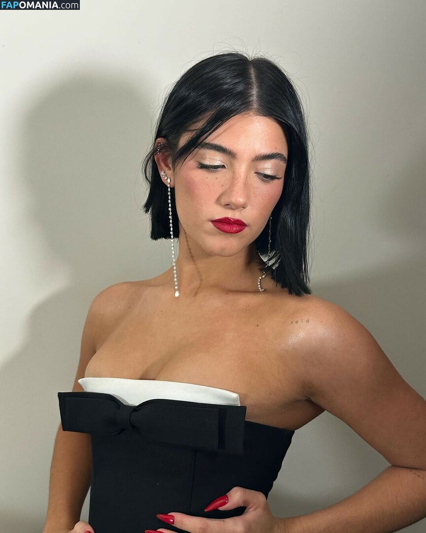 Charli D'Amelio / Charli Damelio / charlidamelio / charliesdamelio Meztelen OnlyFans  Kikerült fotó #259