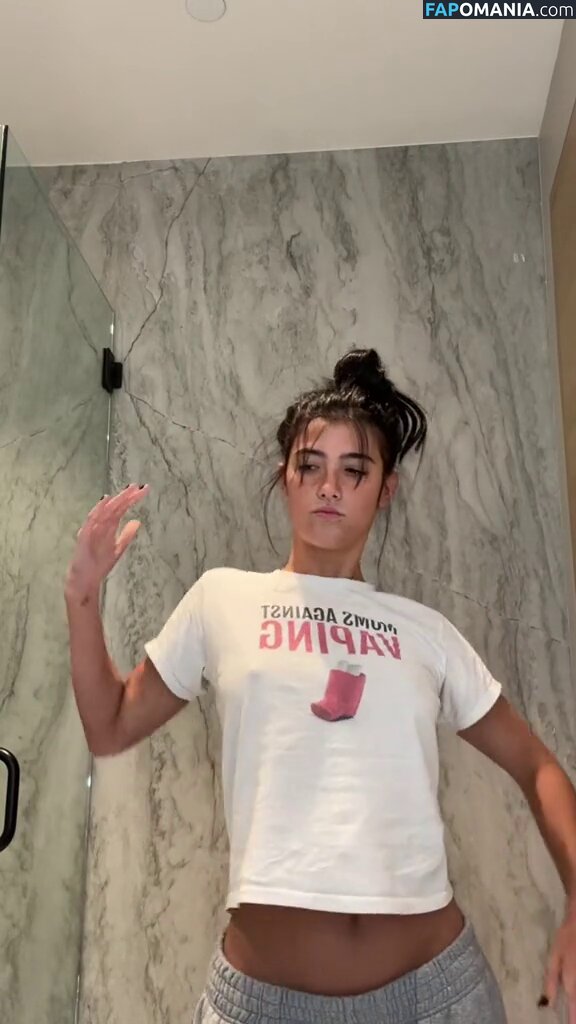 Charli D'Amelio / Charli Damelio / charlidamelio / charliesdamelio Meztelen OnlyFans  Kikerült fotó #340