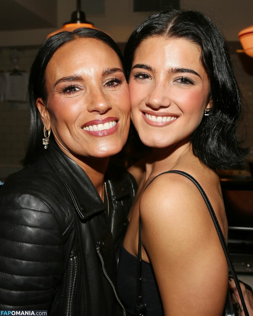 Charli D'Amelio / Charli Damelio / charlidamelio / charliesdamelio Meztelen OnlyFans  Kikerült fotó #1473