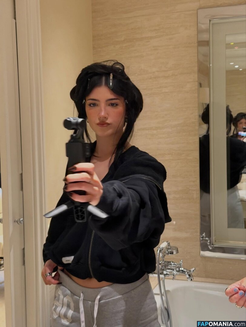 Charli D'Amelio / Charli Damelio / charlidamelio / charliesdamelio Meztelen OnlyFans  Kikerült fotó #1612