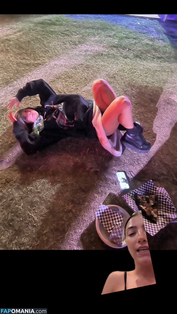 Charli D'Amelio / Charli Damelio / charlidamelio / charliesdamelio Meztelen OnlyFans  Kikerült fotó #1649