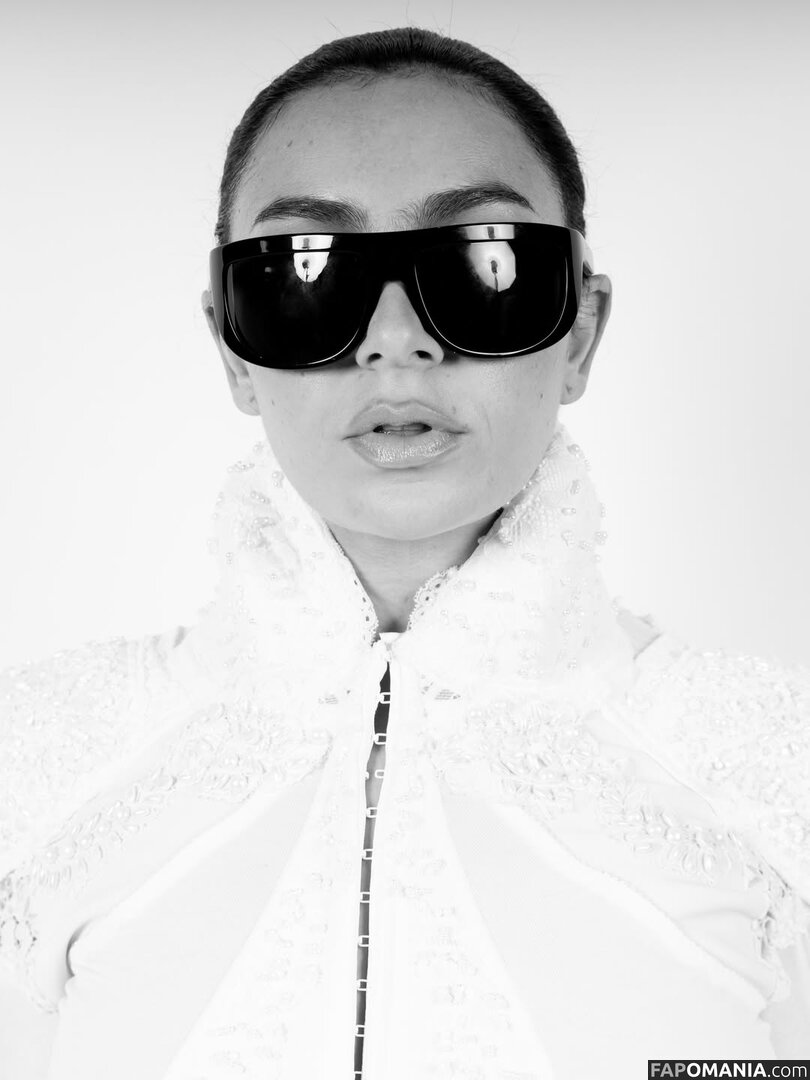 Charli XCX / charli_xcx / charlignarly / charlixcx / https: Meztelen OnlyFans  Kikerült fotó #1274