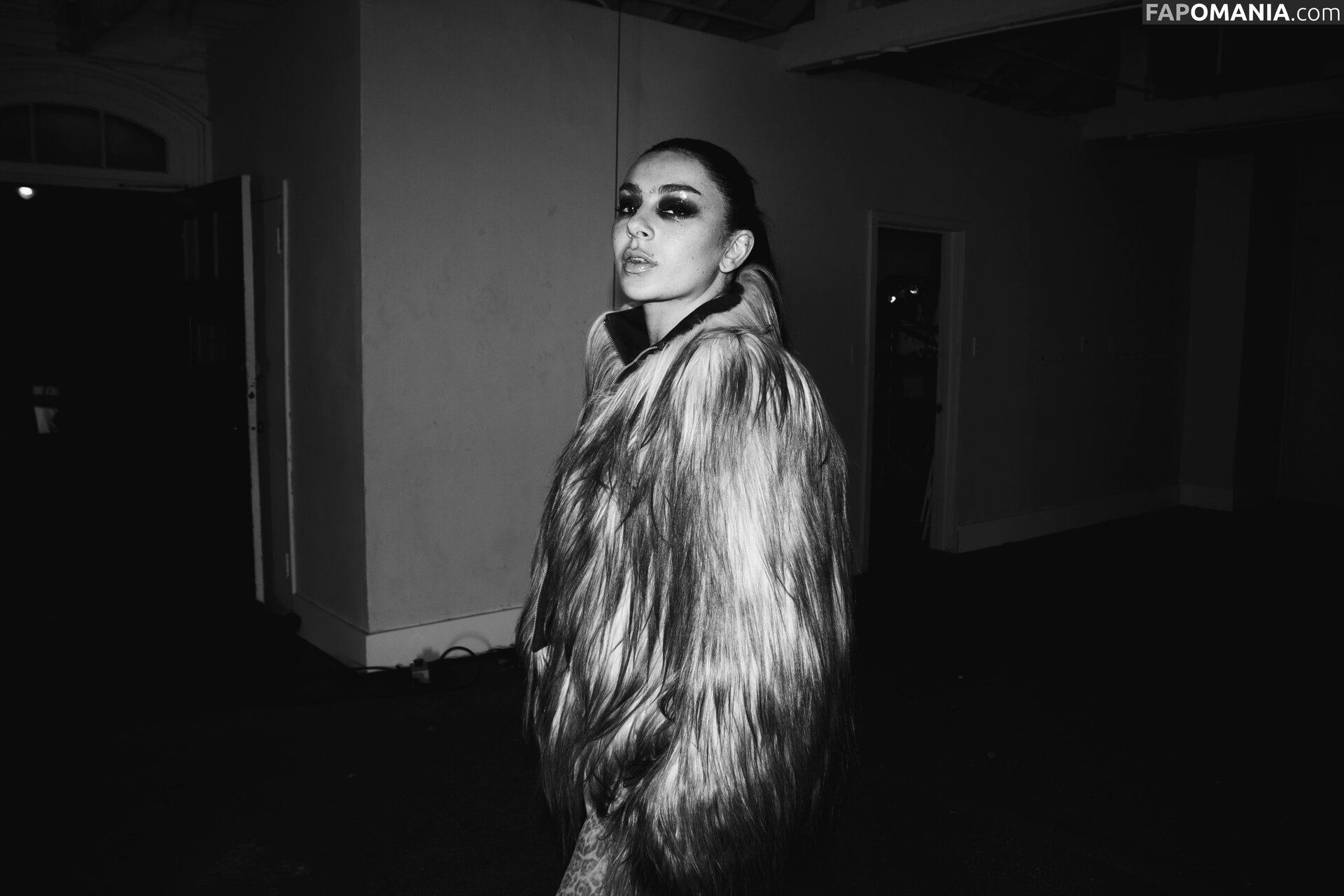 Charli XCX / charli_xcx / charlignarly / charlixcx / https: Meztelen OnlyFans  Kikerült fotó #1280