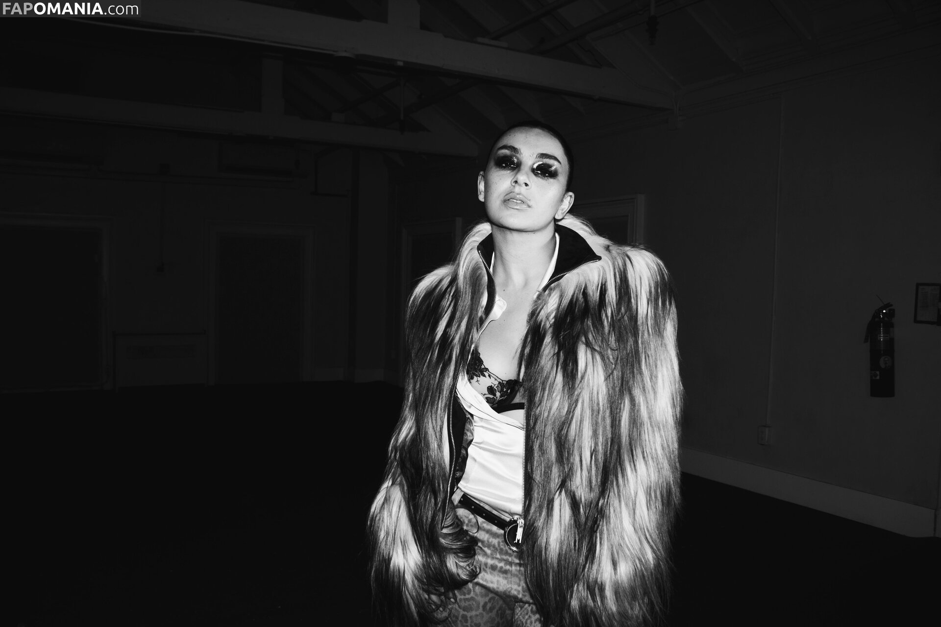 Charli XCX / charli_xcx / charlignarly / charlixcx / https: Meztelen OnlyFans  Kikerült fotó #1281