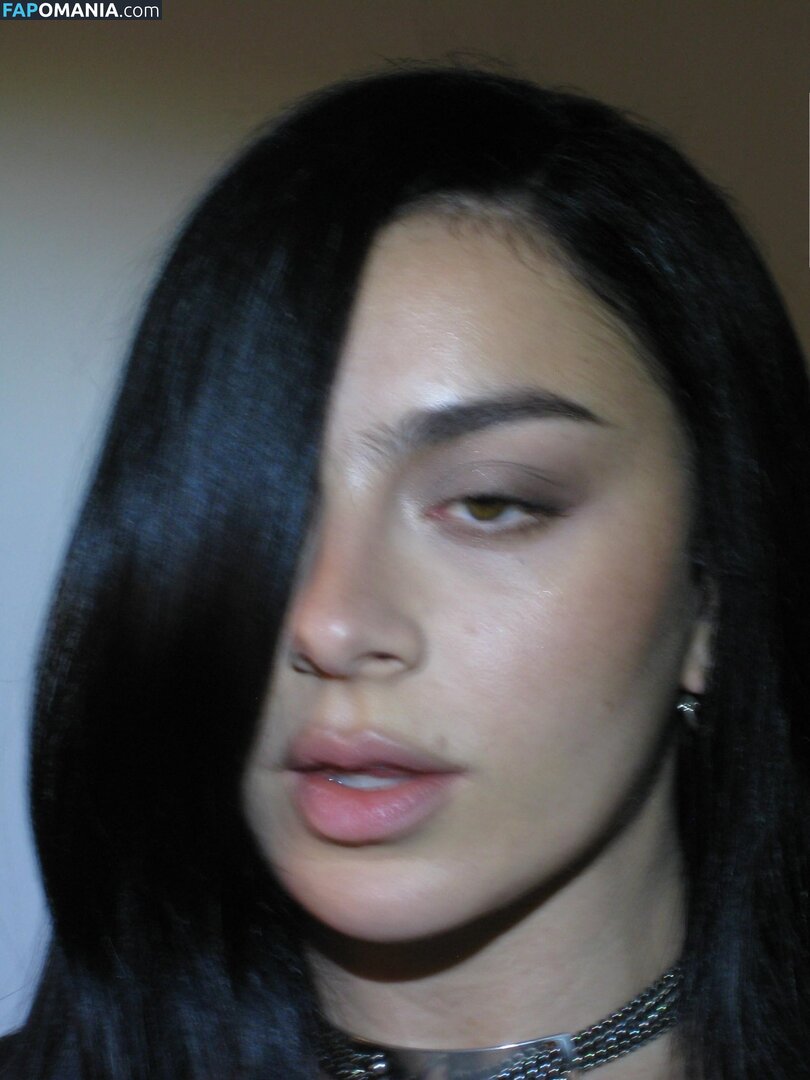 Charli XCX / charli_xcx / charlignarly / charlixcx / https: Meztelen OnlyFans  Kikerült fotó #1294