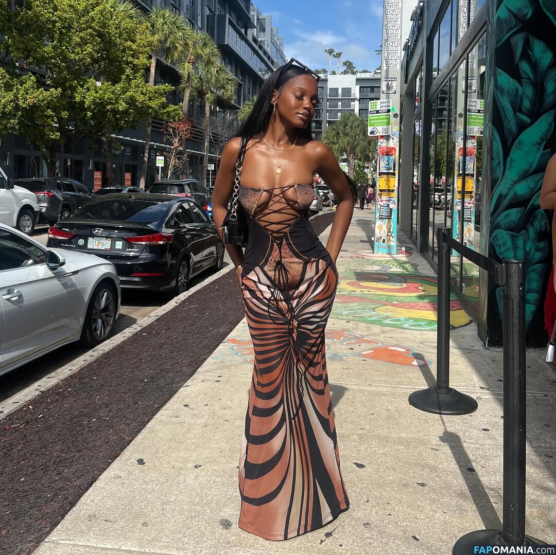 Chelley Bissainthe / _slimthin / chelley.b / itschelleyb Meztelen OnlyFans  Kikerült fotó #2