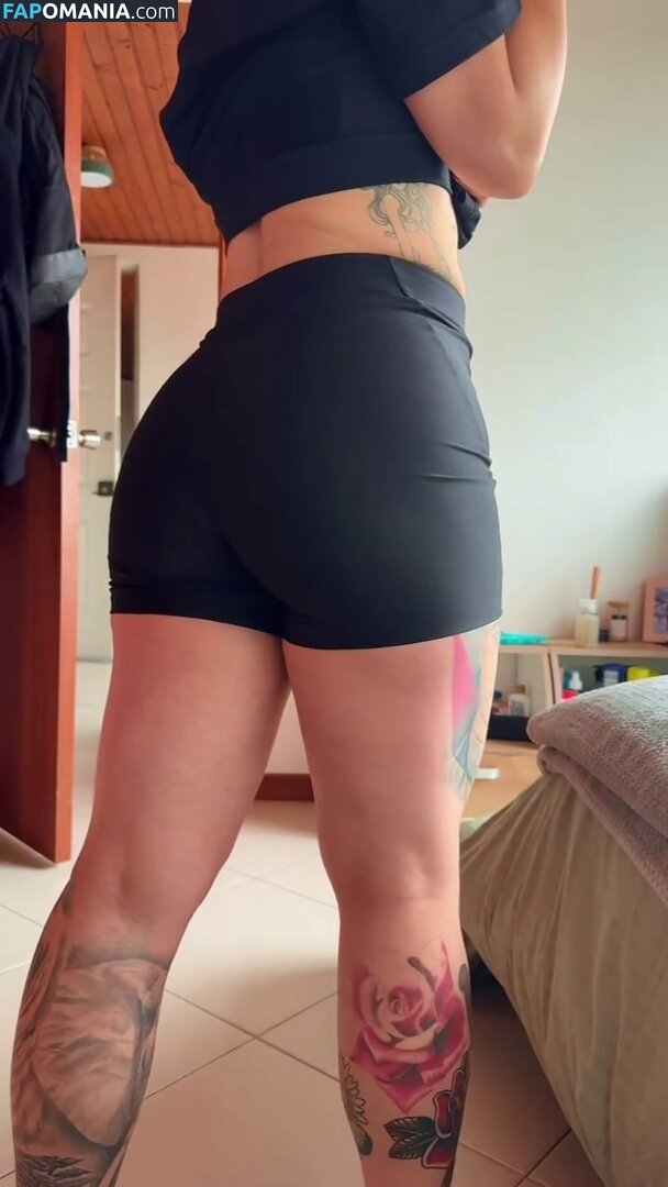 Caroloca Mejía / Helado de Vainilla / chika_bosque / https: / ideas_veg Meztelen OnlyFans  Kikerült fotó #8