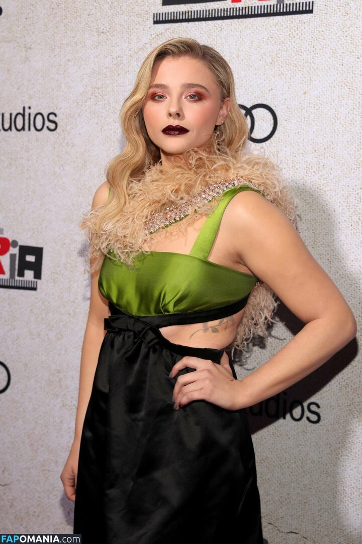 Chloë Grace Moretz / chloegmoretz / https: Meztelen OnlyFans  Kikerült fotó #141