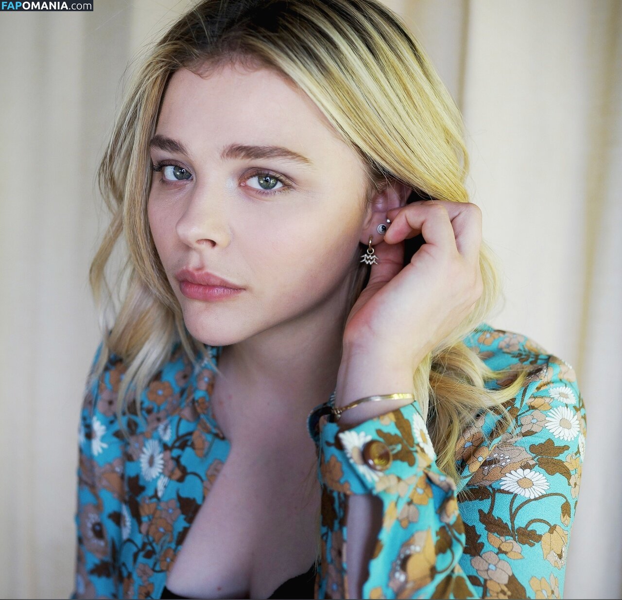 Chloë Grace Moretz / chloegmoretz / https: Meztelen OnlyFans  Kikerült fotó #597