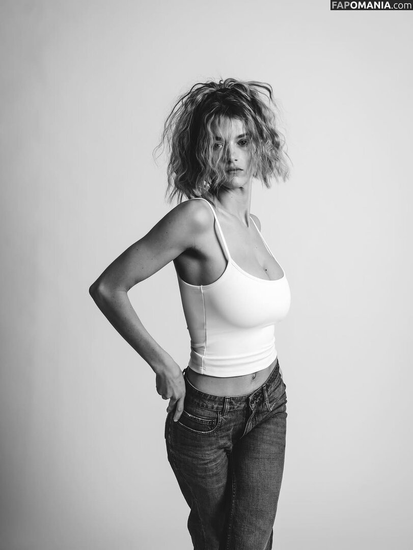 Chloe East / chloeeast Meztelen OnlyFans  Kikerült fotó #4