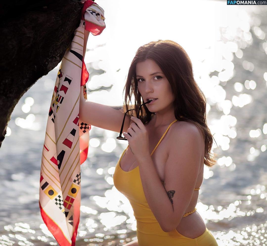 Chloe Maddren / YeahMad / chloe_maddren / chloemaddren / https: Meztelen OnlyFans  Kikerült fotó #4