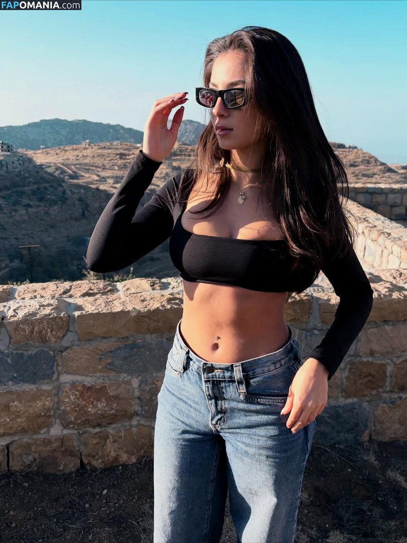 chloeabouserhal / chloealvara Meztelen OnlyFans  Kikerült fotó #1