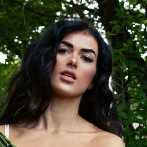 Claire Woods