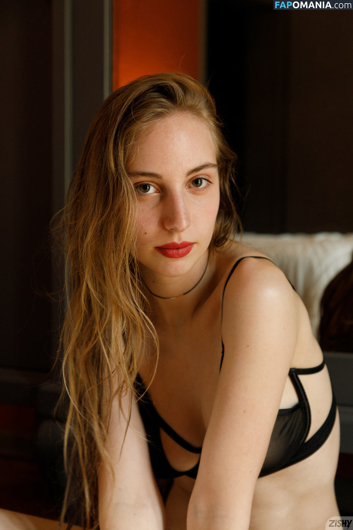 Claudia Lion / Claurilion / officialcclionx Meztelen OnlyFans  Kikerült fotó #9
