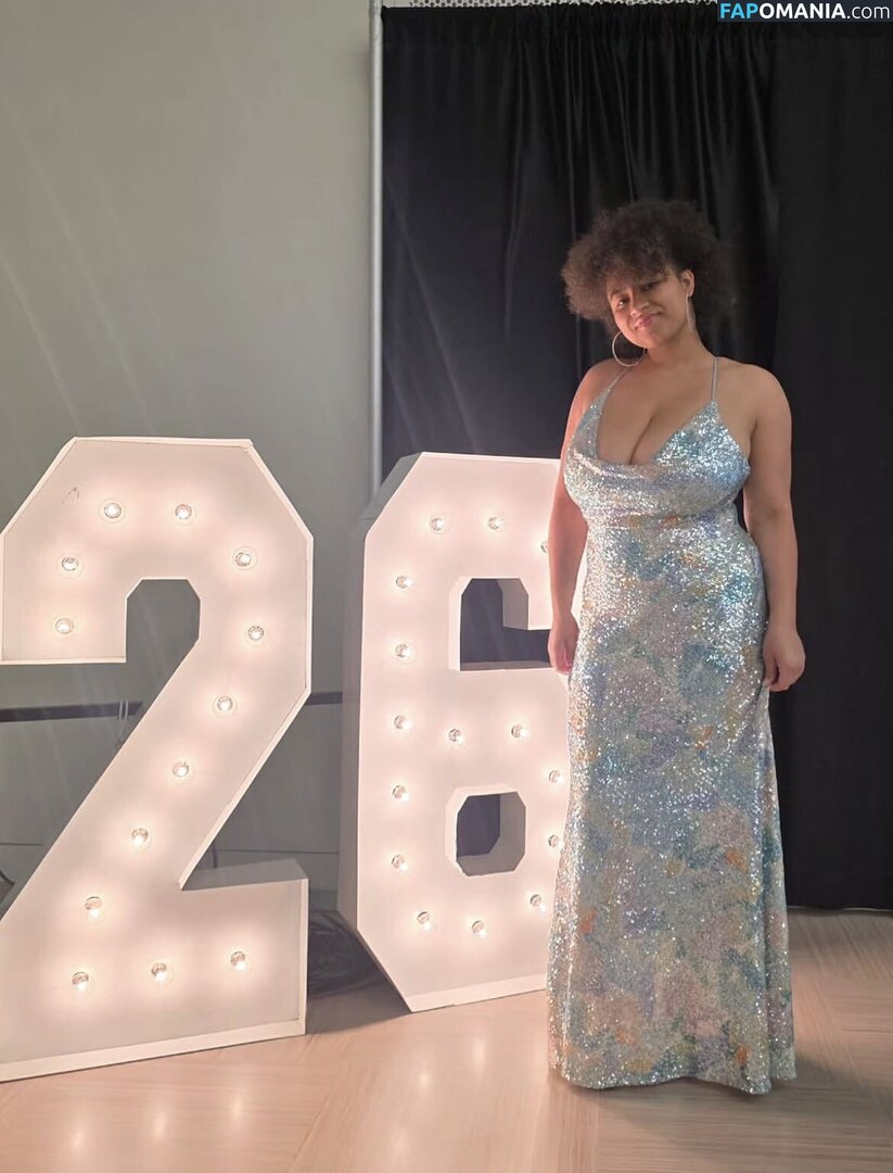 Dina / coco_ppop01 / cocopeepshow Meztelen OnlyFans  Kikerült fotó #1