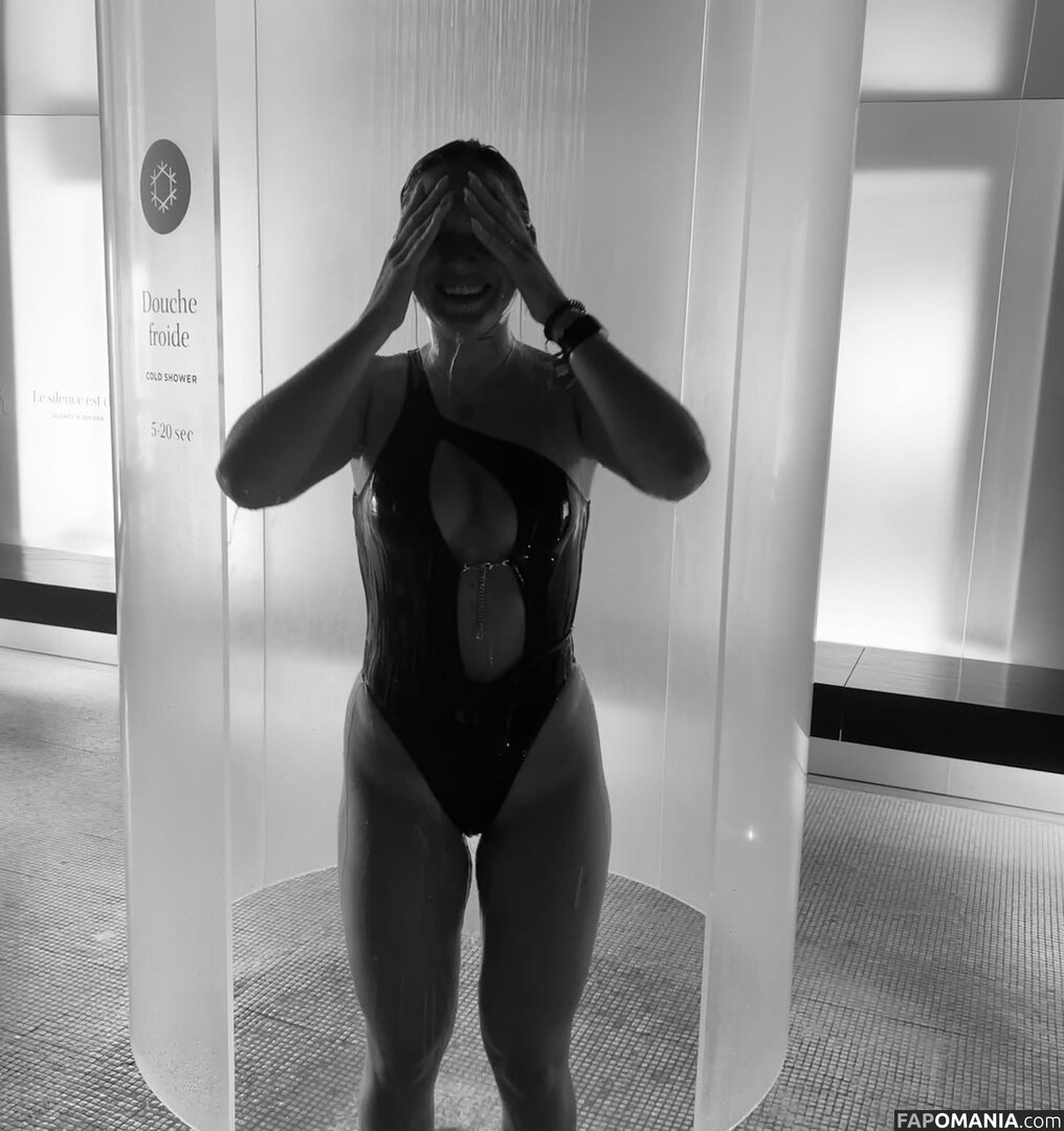 Courtney Sarault / court_sarault / courtsarault / https: Meztelen OnlyFans  Kikerült fotó #17