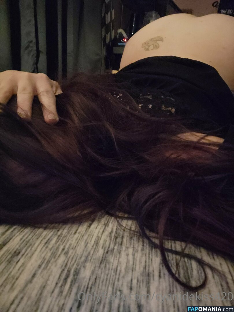 cyanidekiss420 / samanthaxcyanide Meztelen OnlyFans  Kikerült fotó #2