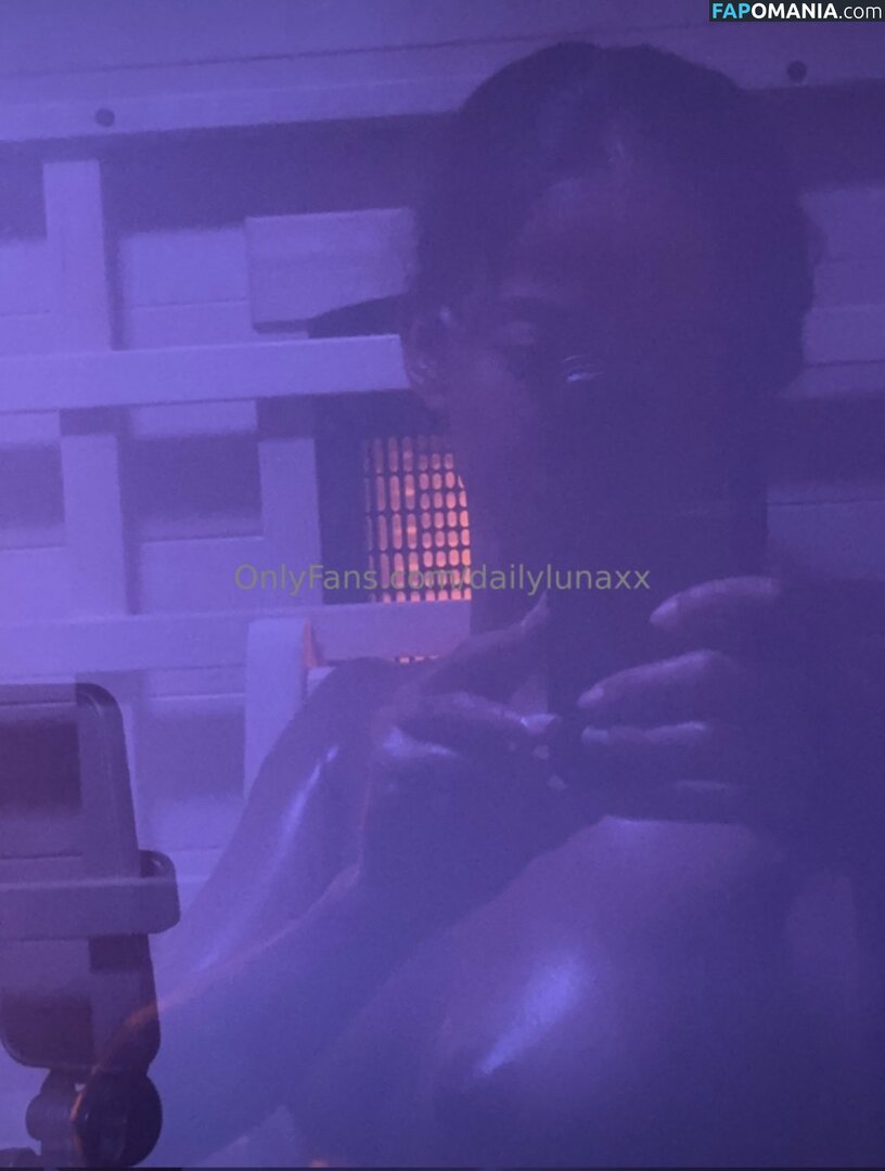 _thelivingluna / dailylunaxx / itsyahluna Meztelen OnlyFans  Kikerült fotó #1