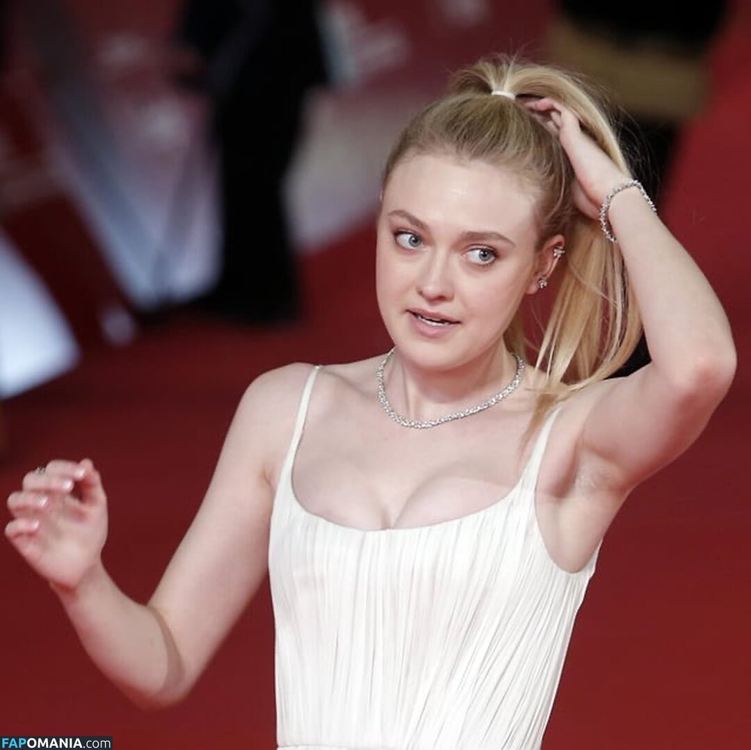 Dakota Fanning / dakotafanning Meztelen OnlyFans  Kikerült fotó #21