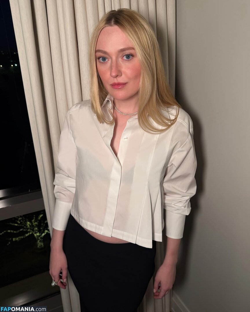 Dakota Fanning / dakotafanning Meztelen OnlyFans  Kikerült fotó #272