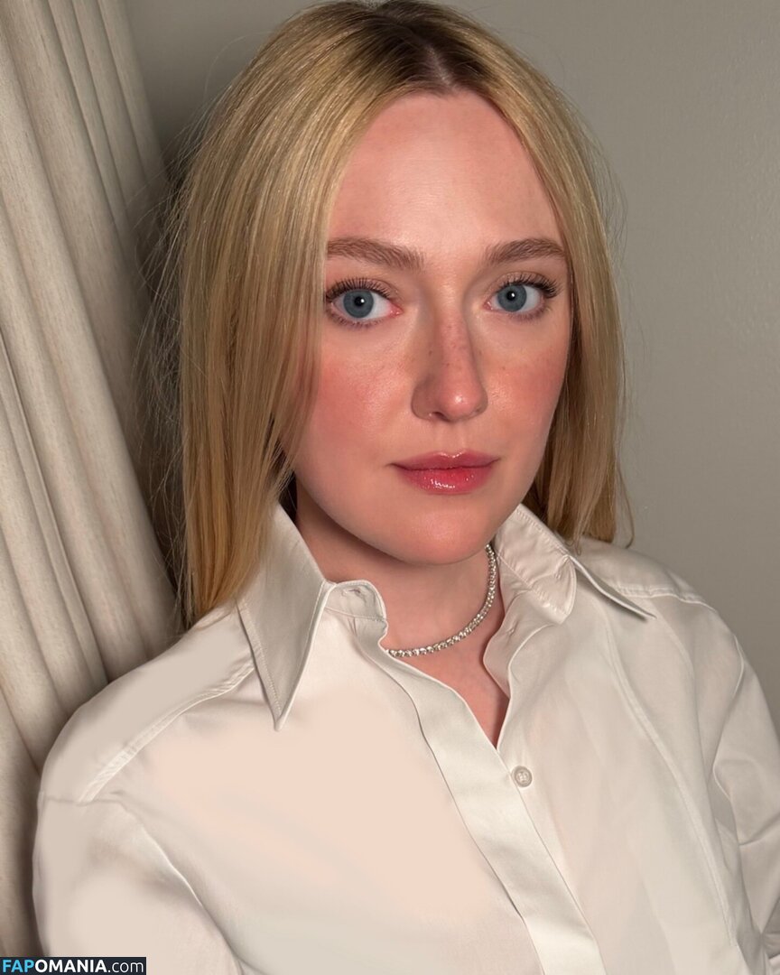 Dakota Fanning / dakotafanning Meztelen OnlyFans  Kikerült fotó #275