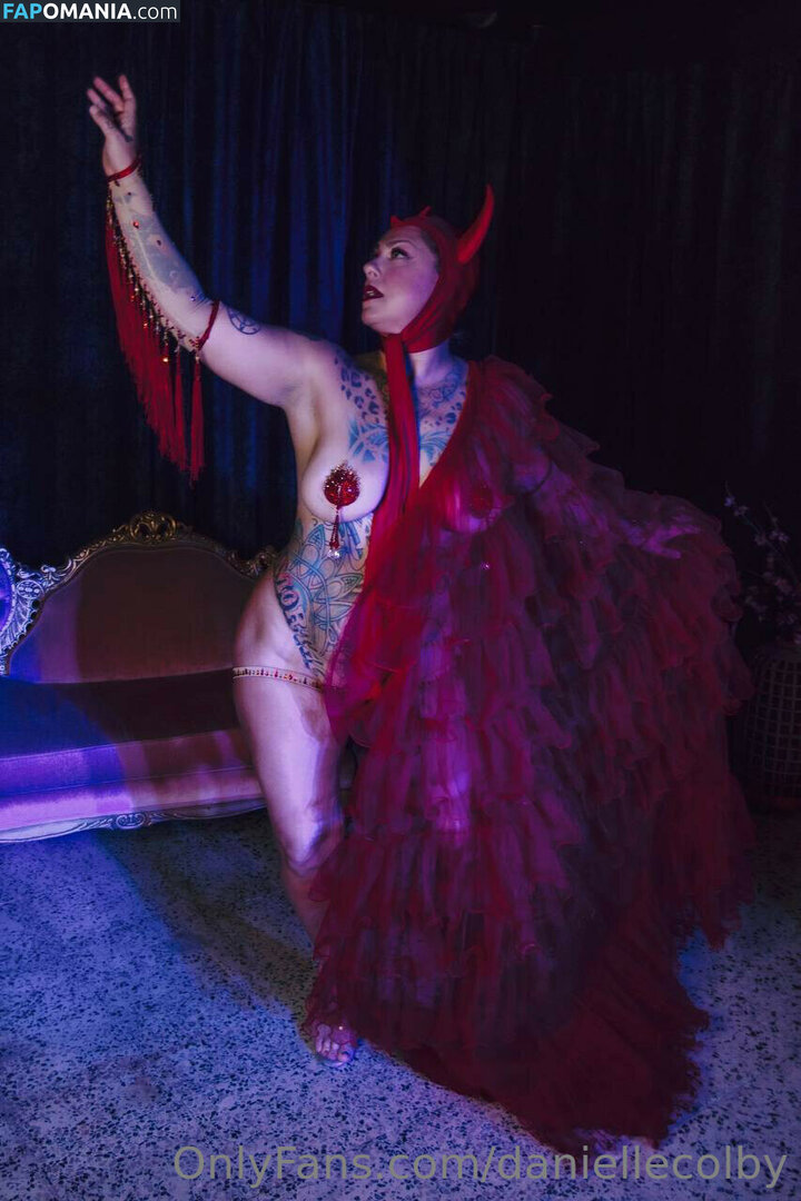 Danielle Colby Meztelen Kikerült fotó #68