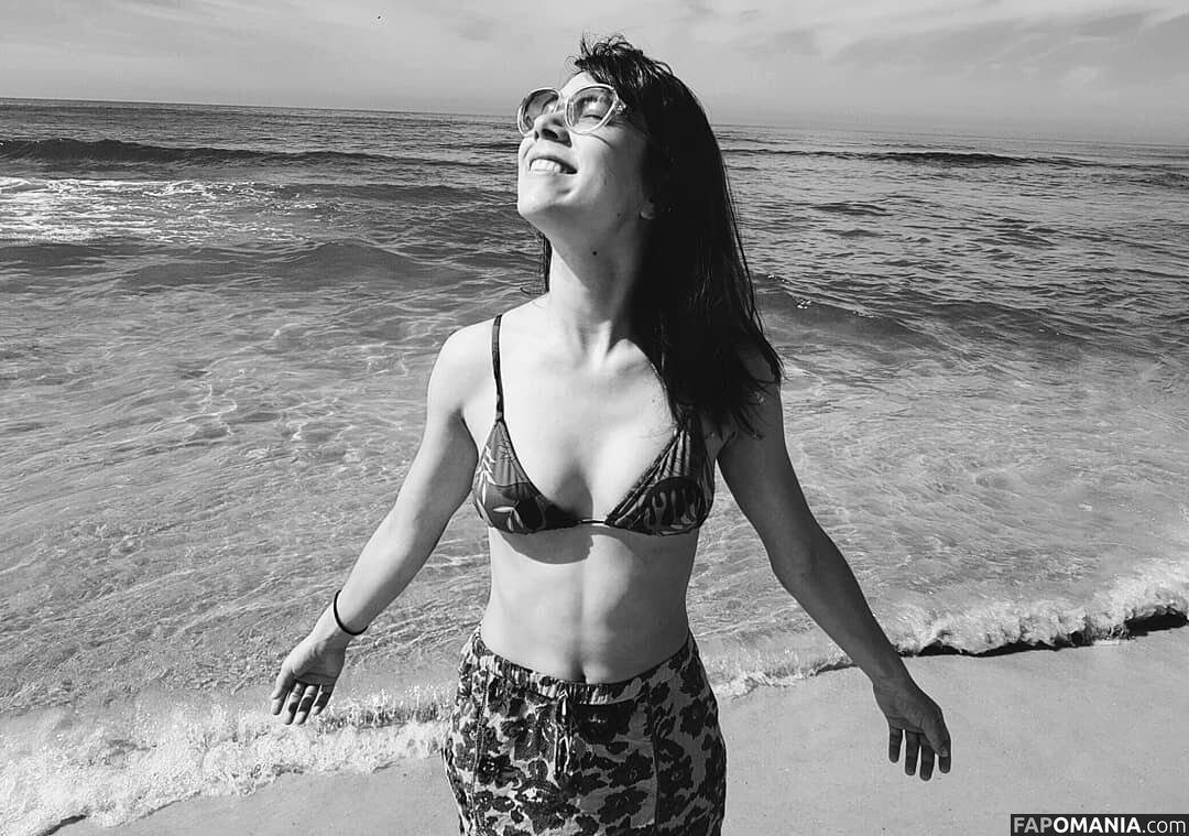 Daphne Bozaski / daphnebozaski Meztelen OnlyFans  Kikerült fotó #2