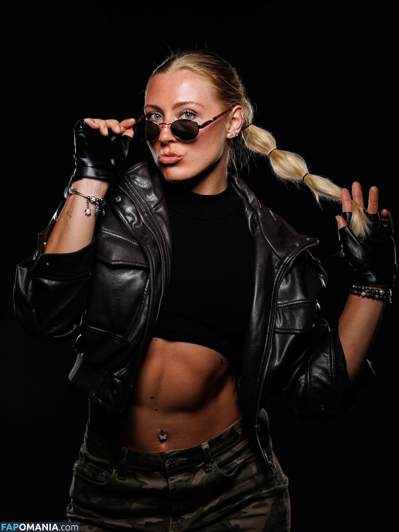 Delia Schweizer / delia.schweizer Meztelen OnlyFans  Kikerült fotó #5