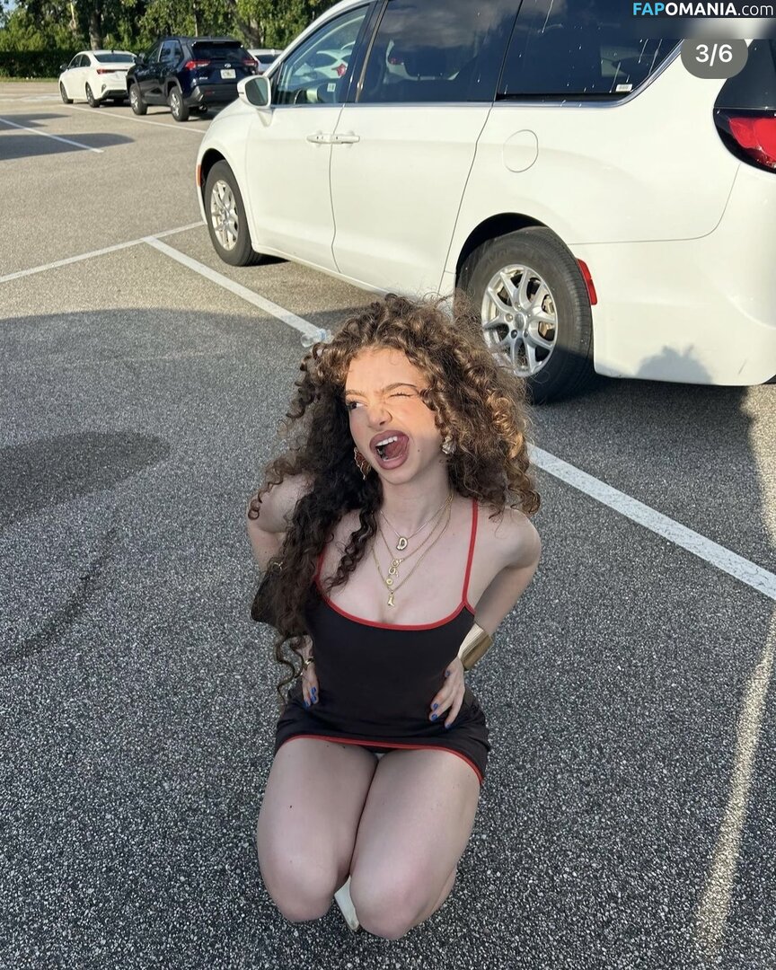 Demitra Kalogeras / demitrakalogeras Meztelen OnlyFans  Kikerült fotó #1