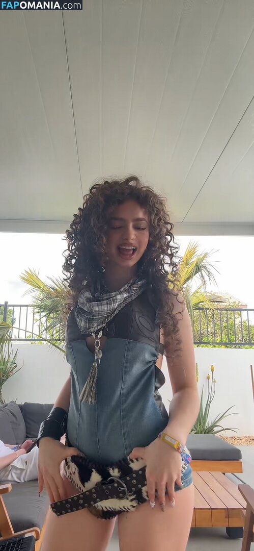 Demitra Kalogeras / demitrakalogeras Meztelen OnlyFans  Kikerült fotó #23