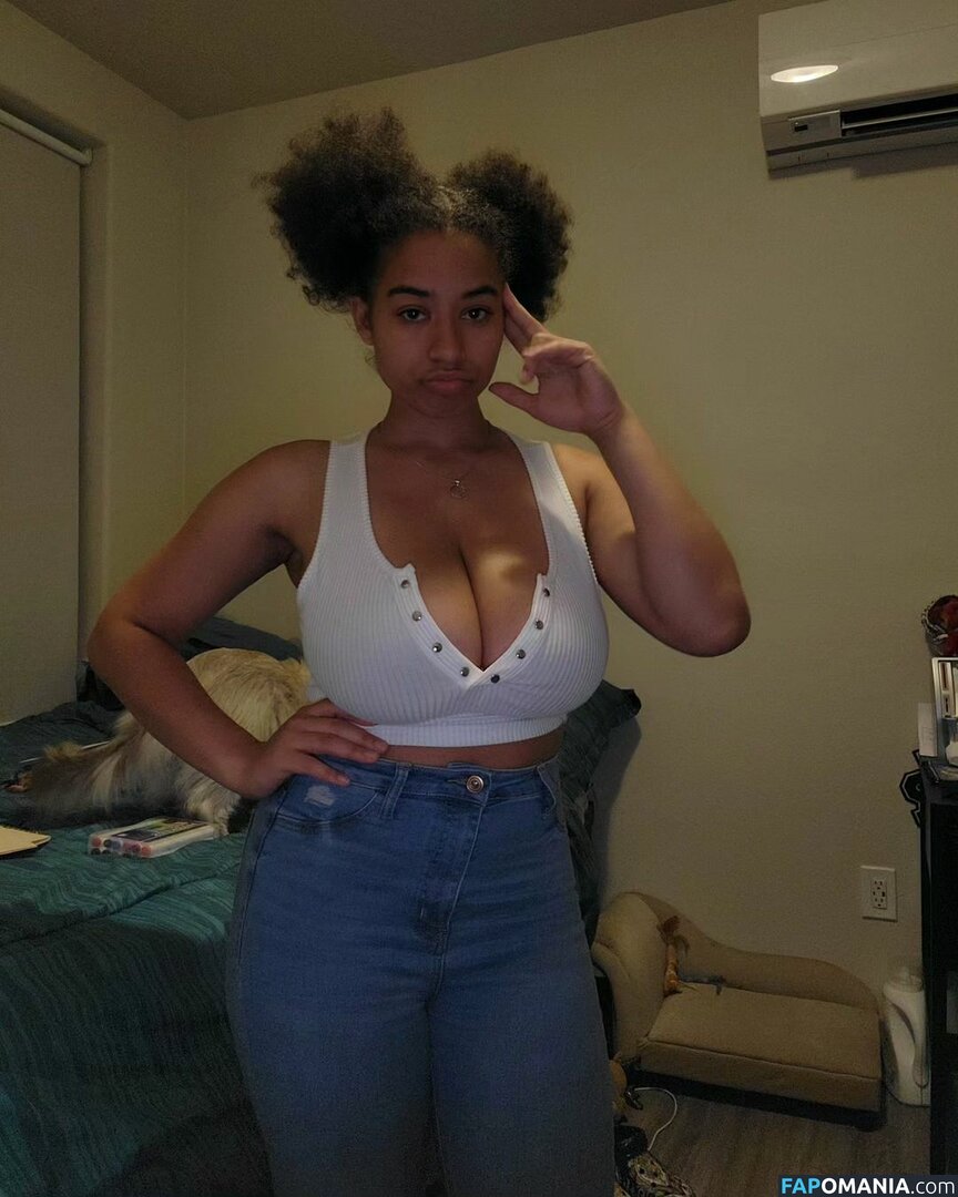 Dina / _ur_russian_dina / coco_ppop01 / dinadewgong Meztelen OnlyFans  Kikerült fotó #2