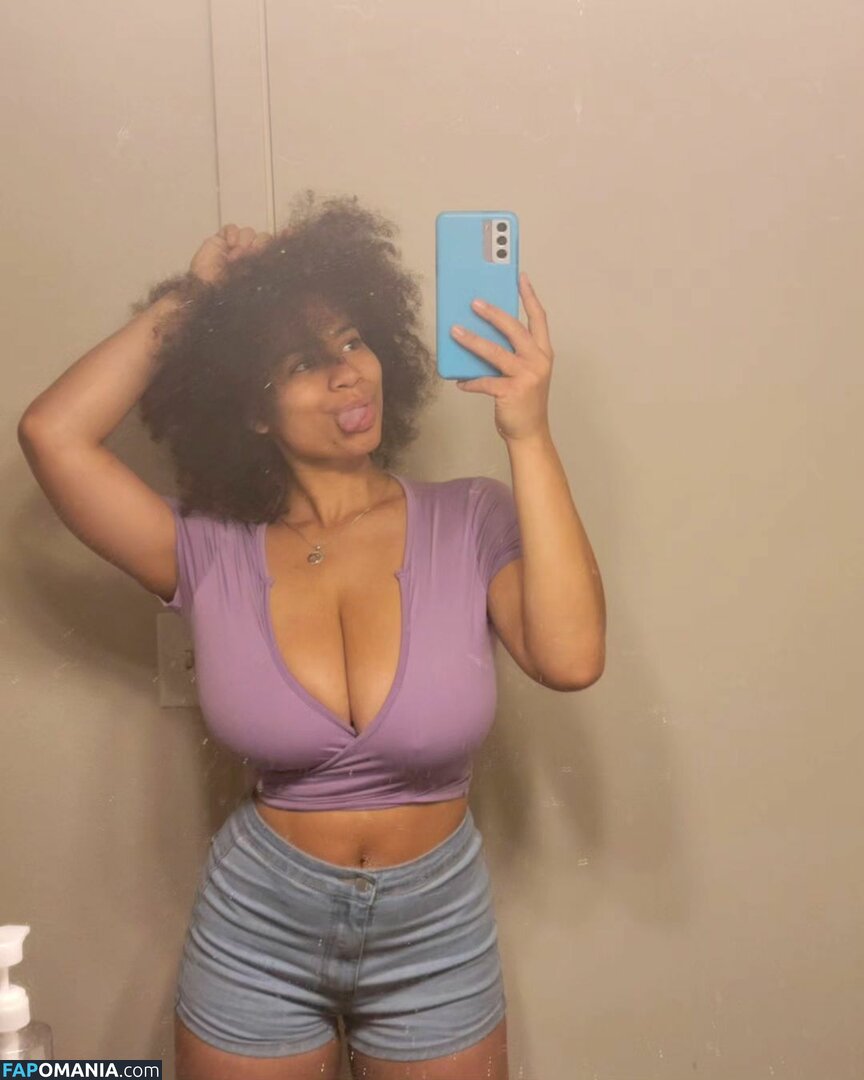 Dina / _ur_russian_dina / coco_ppop01 / dinadewgong Meztelen OnlyFans  Kikerült fotó #8