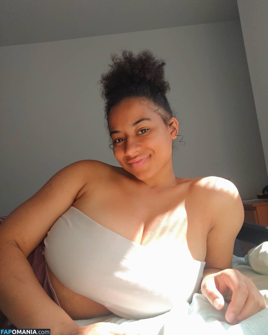 Dina / _ur_russian_dina / coco_ppop01 / dinadewgong Meztelen OnlyFans  Kikerült fotó #33