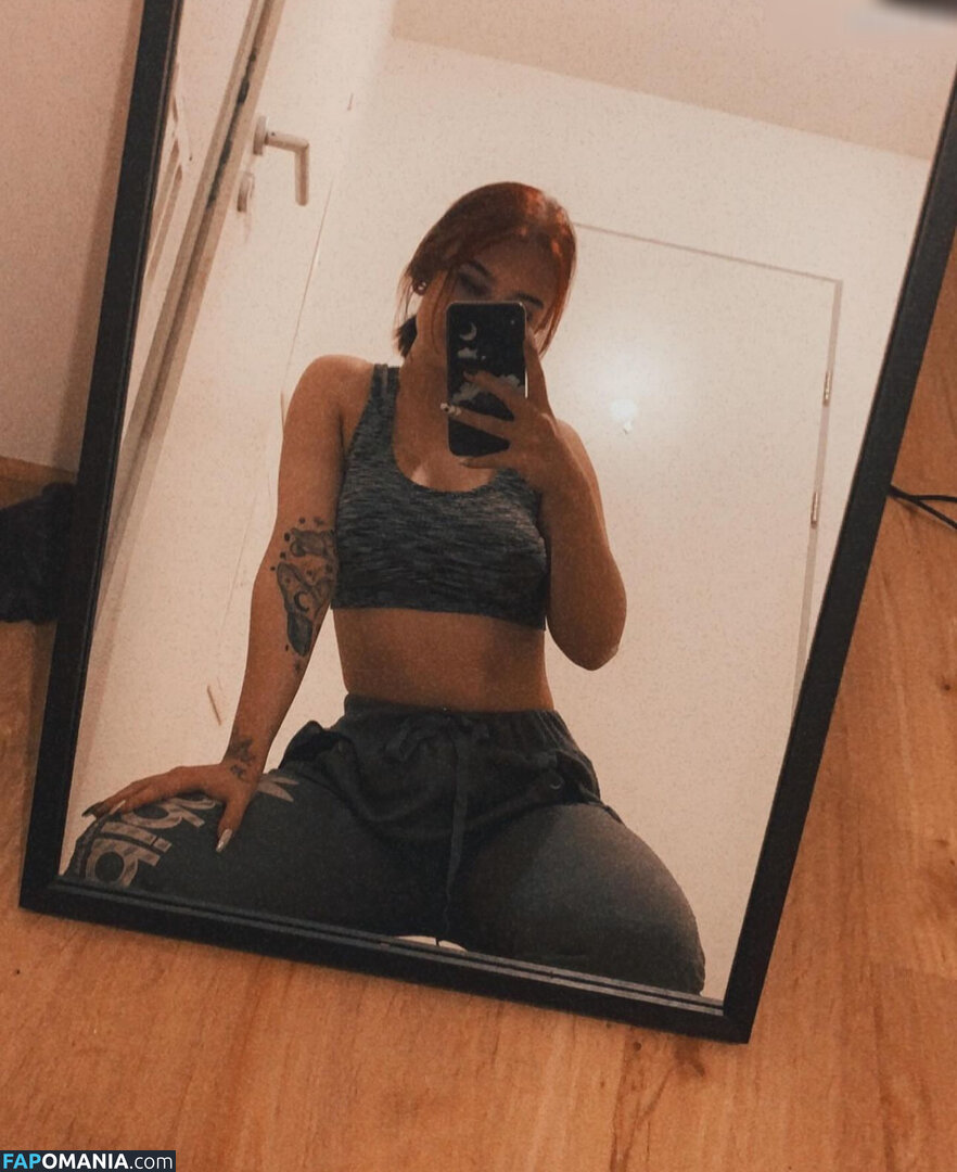 Dina / _ur_russian_dina / coco_ppop01 / dinadewgong Meztelen OnlyFans  Kikerült fotó #44