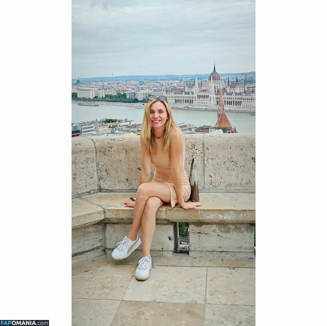 Dobos Evelin / evelindobos Meztelen OnlyFans  Kikerült fotó #9