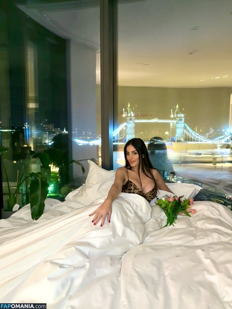 Dominique Hourani / DominiqueHorani / dominiquehourani / https: Meztelen OnlyFans  Kikerült fotó #2