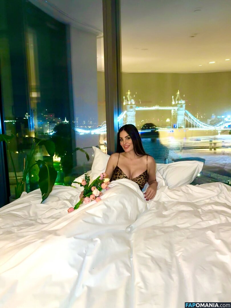 Dominique Hourani / DominiqueHorani / dominiquehourani / https: Meztelen OnlyFans  Kikerült fotó #5
