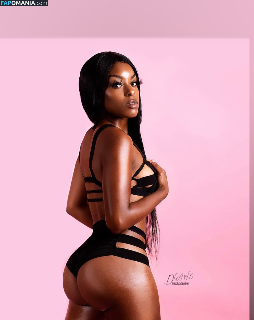 donna / donnaque3n / donnaqueen Meztelen OnlyFans  Kikerült fotó #1