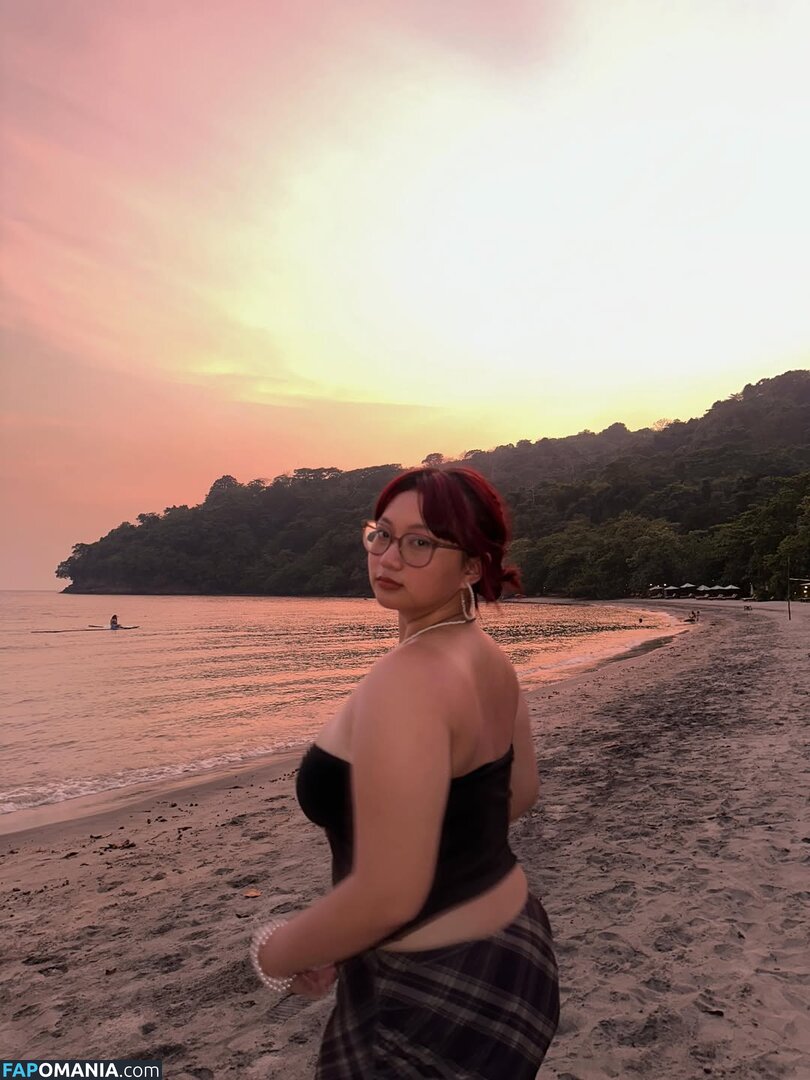 dvmyuna / dvna___dvna Meztelen OnlyFans  Kikerült fotó #2