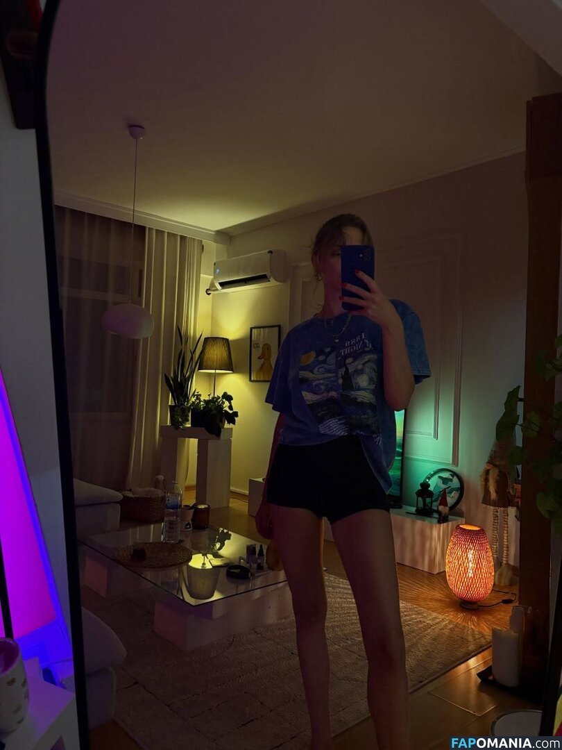 1ecemkaravus / Ecem Karavus / ecmkrvs / https: Meztelen OnlyFans  Kikerült fotó #19