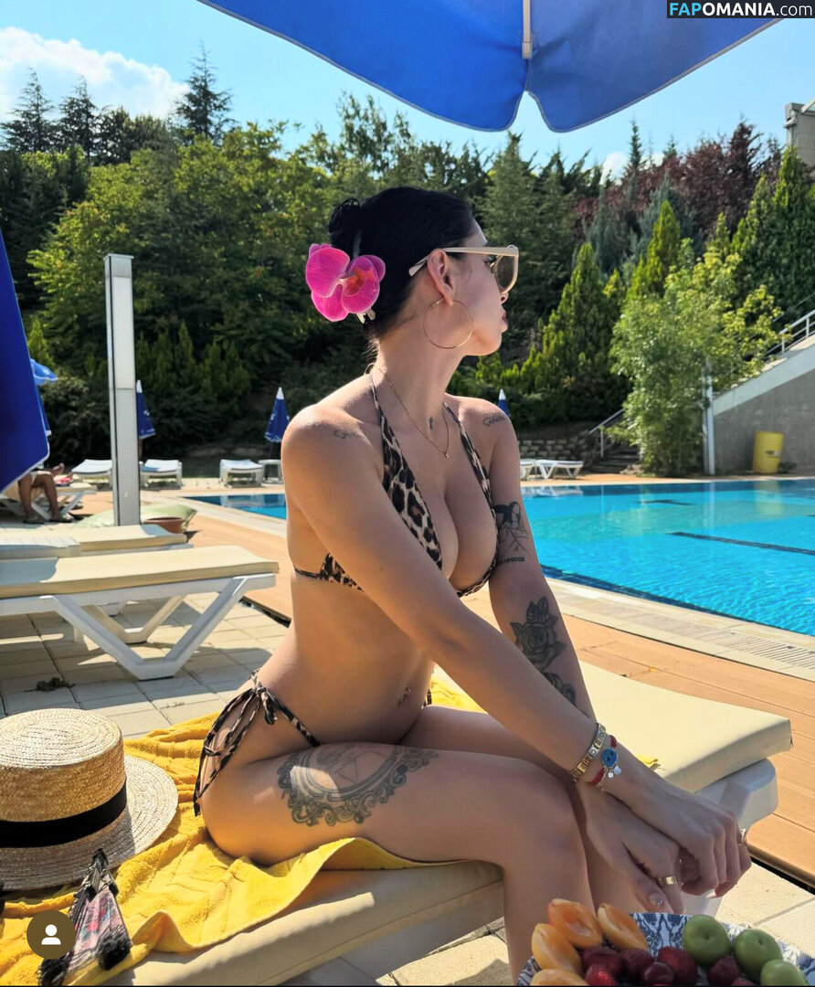 Edibe Bereket / Madamelyax Meztelen OnlyFans  Kikerült fotó #6