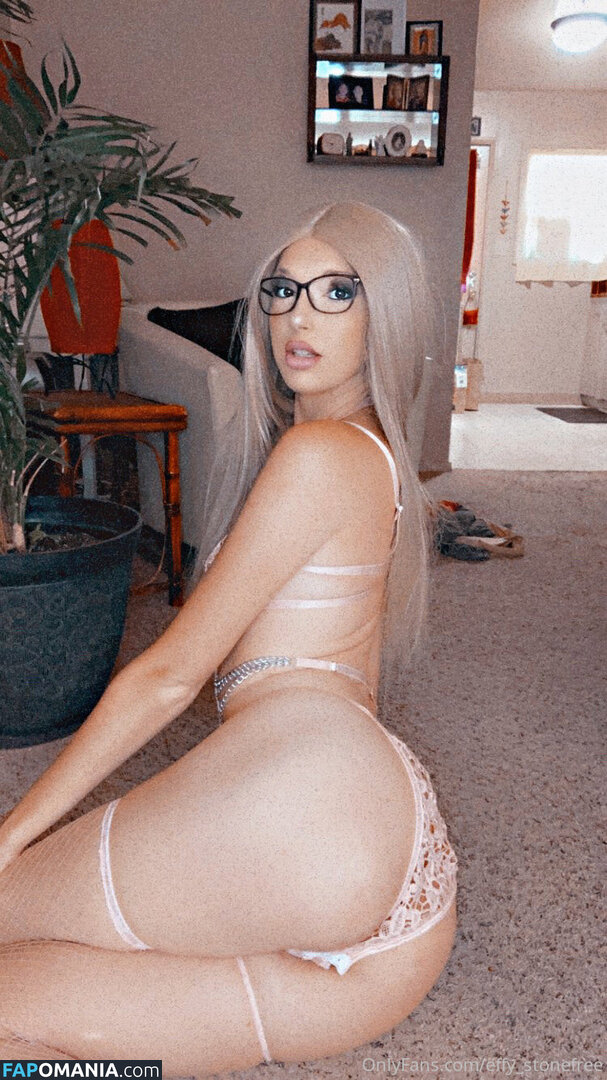 effy_stonefree / halfelfhalfdevil Meztelen OnlyFans  Kikerült fotó #9