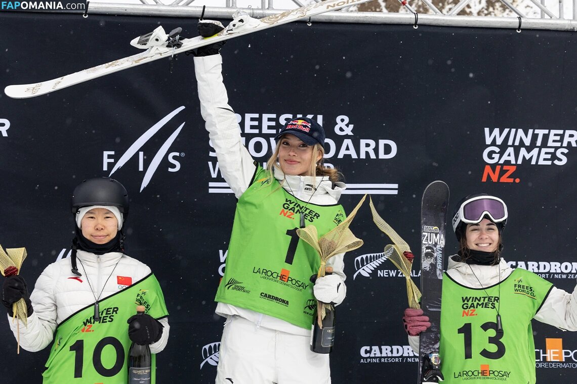 Eileen Gu / GoEileenGu / eileengu / https: Meztelen OnlyFans  Kikerült fotó #20