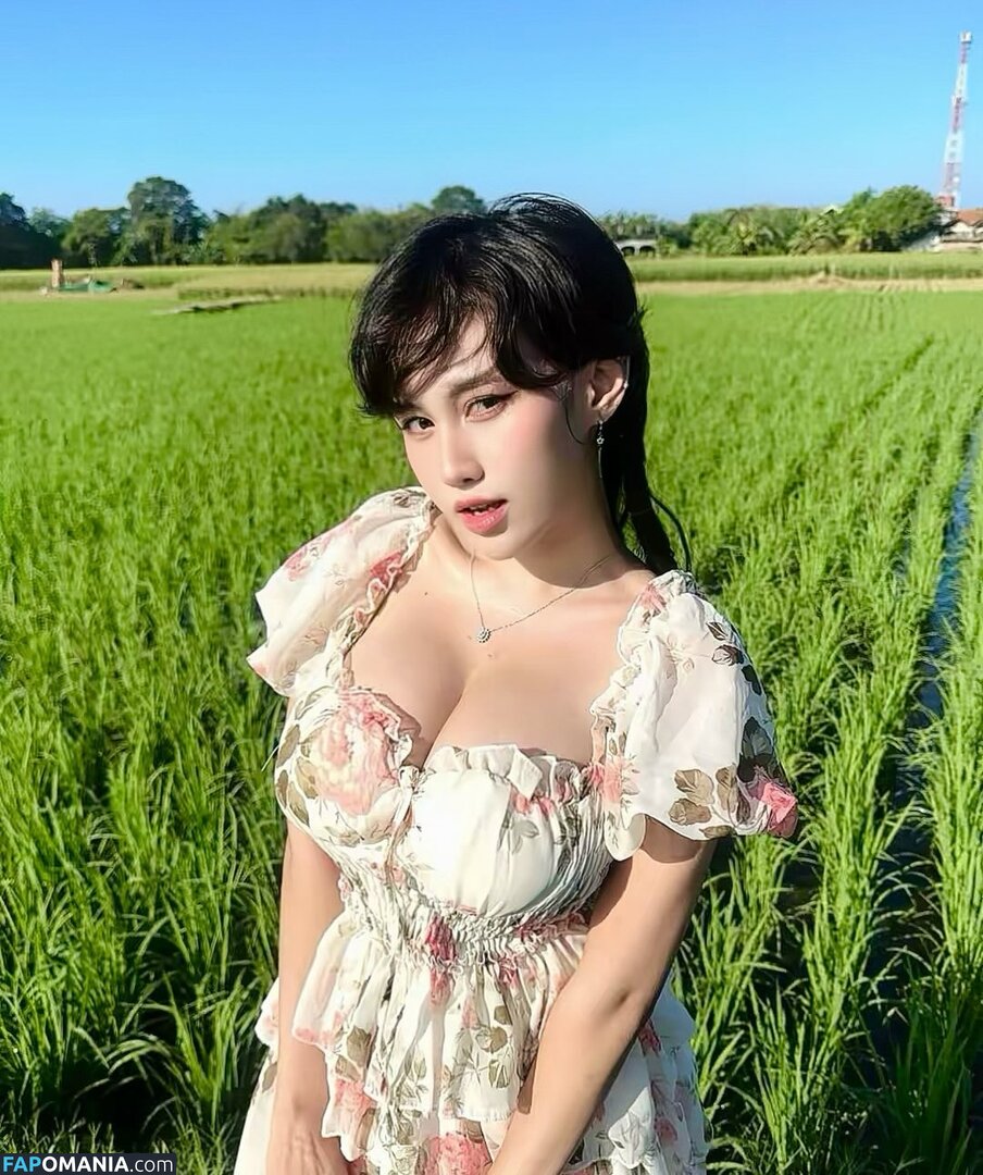 Deandra Aurelia / ejahazel / ejahazel__ Meztelen OnlyFans  Kikerült fotó #2