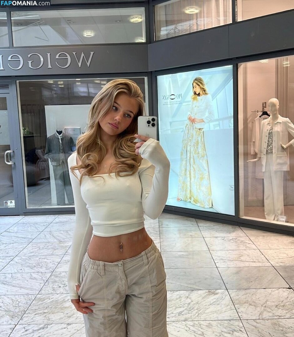 Elena Zoe / Elena.zbt Meztelen OnlyFans  Kikerült fotó #9