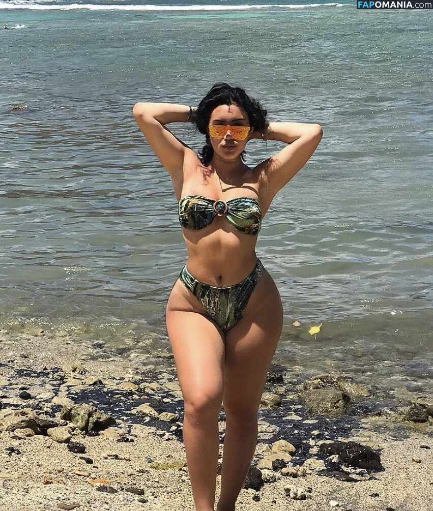 elenipolinski Meztelen OnlyFans  Kikerült fotó #8