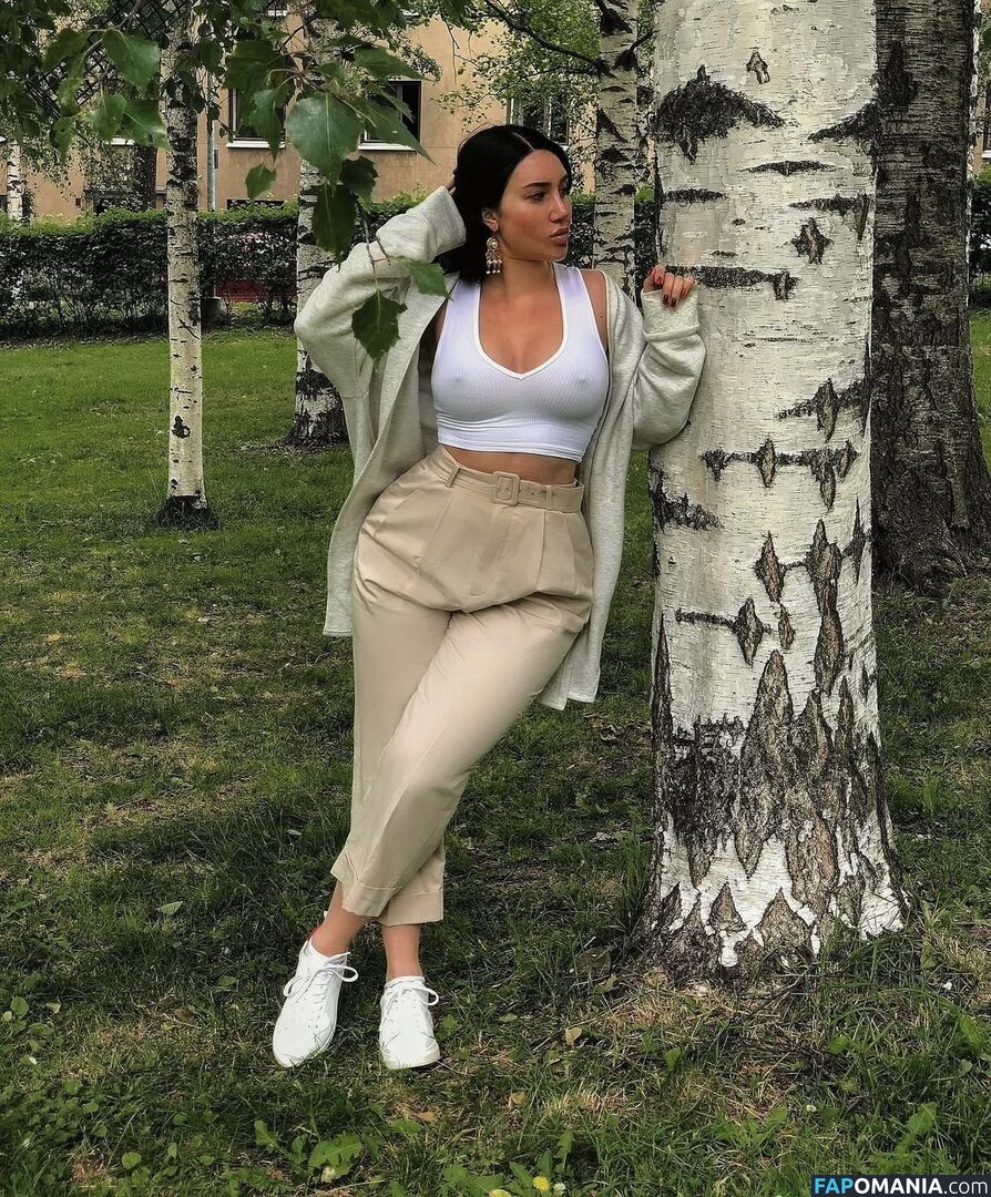 elenipolinski Meztelen OnlyFans  Kikerült fotó #10