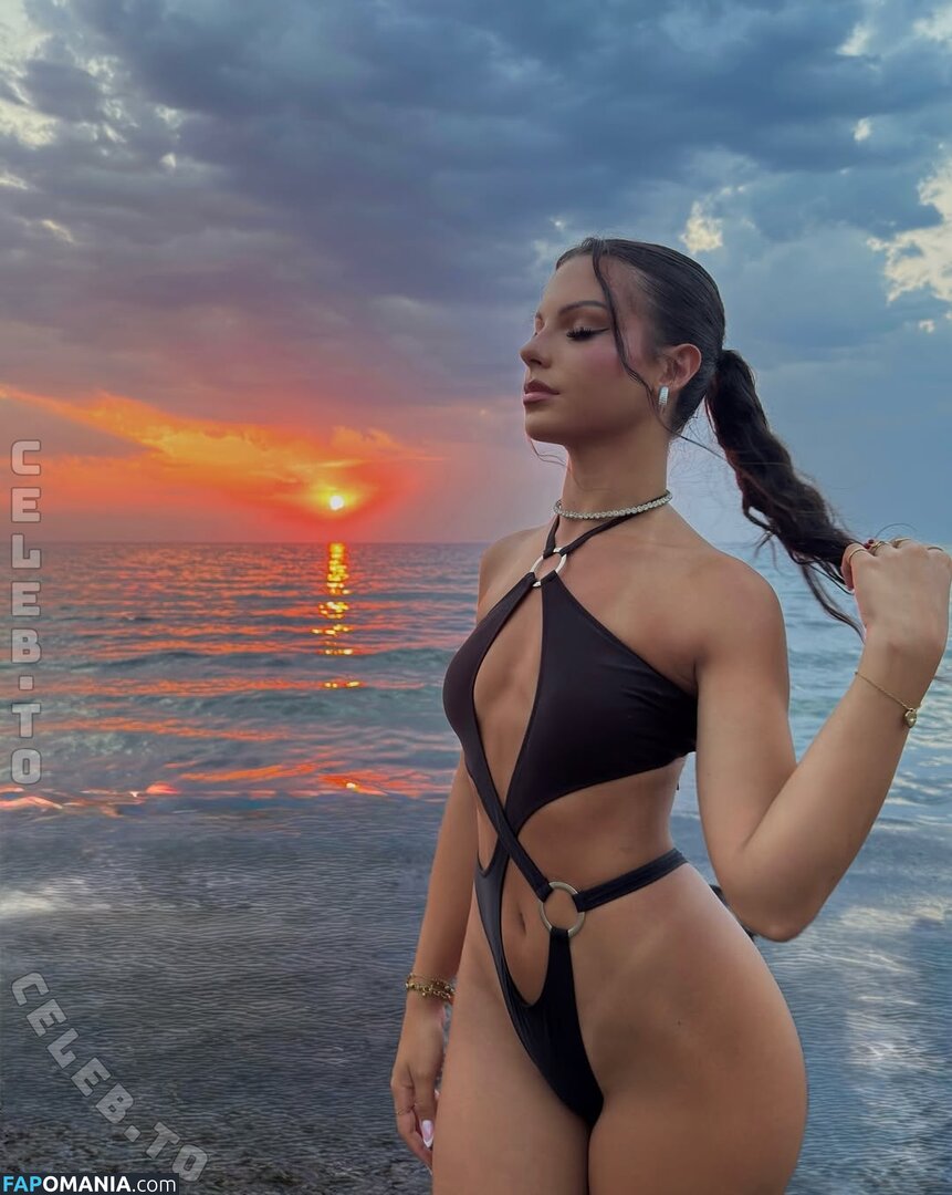 elisavisee Meztelen OnlyFans  Kikerült fotó #5