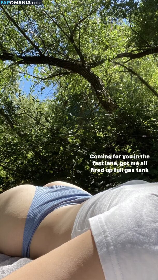 Elissa Beck / elissaaa.beck / elissabeck / pr1ncessviolet Meztelen OnlyFans  Kikerült fotó #3