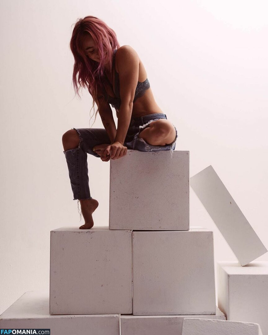 ElIZAGRACEMUSIC / Eliza Grace / elizaxograce / iamelizagrace_ Meztelen OnlyFans  Kikerült fotó #8